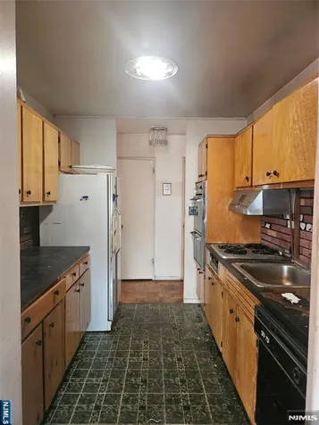 2185 Lemoine Fort Lee NJ 07024