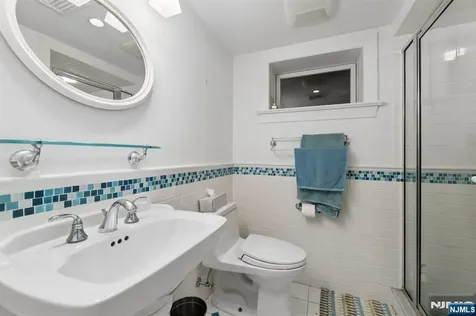 384 Rutland Avenue Teaneck NJ 07666