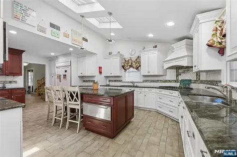 384 Rutland Avenue Teaneck NJ 07666