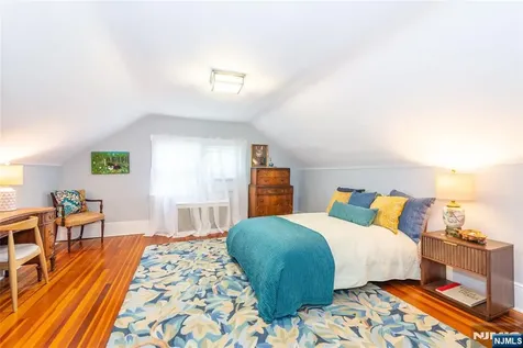 33 Prescott Avenue Montclair NJ 07042