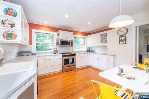 33 Prescott Avenue Montclair NJ 07042