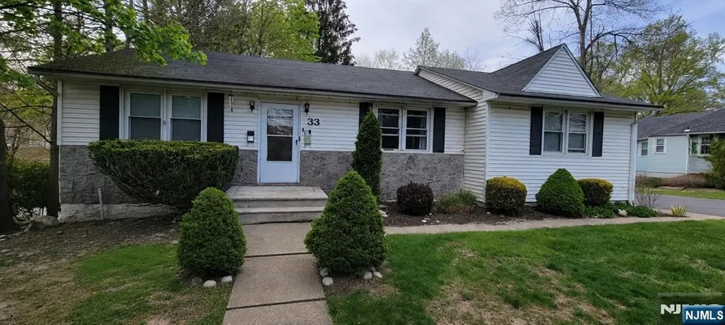 33 N Maple Avenue Park Ridge NJ 07656