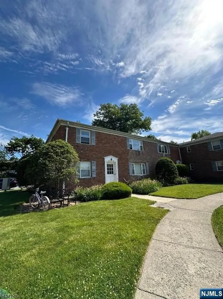 43 Conforti Avenue West Orange NJ 07052