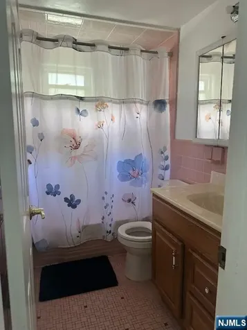 16 Demarest Court Dumont NJ 07628