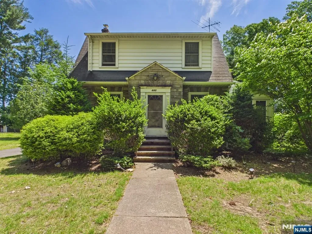 440 Grove Street Oradell NJ 07649