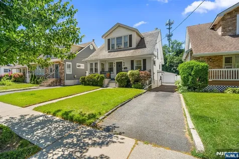 121 Smallwood Avenue Belleville NJ 07109