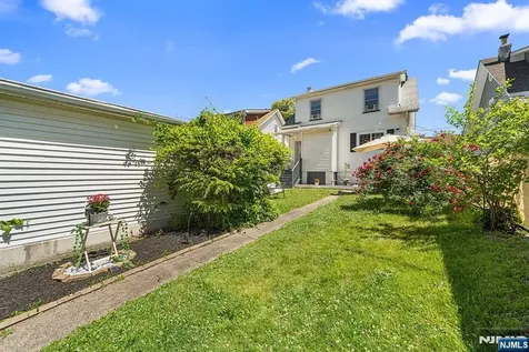 121 Smallwood Avenue Belleville NJ 07109