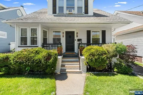 121 Smallwood Avenue Belleville NJ 07109