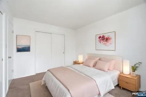 41 Coriander Way Englewood NJ 07631