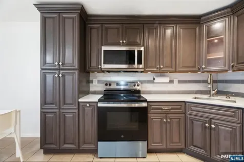 41 Coriander Way Englewood NJ 07631