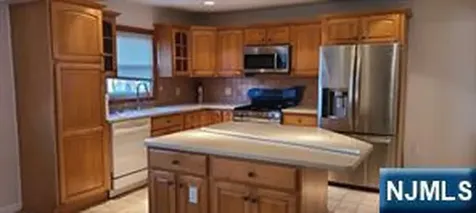 7 Luxoro Place Fairview NJ 07022