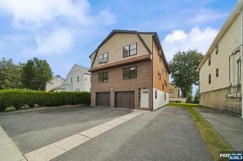 93 Myrtle Avenue Edgewater NJ 07020