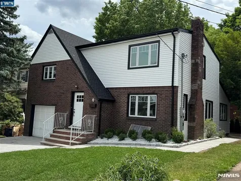 8 Dohrman Teaneck NJ 07666