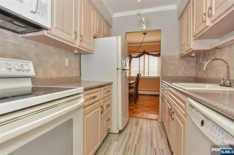 44 Main Street Lodi NJ 07644