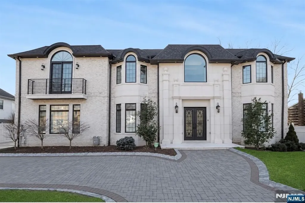 6 Allison Drive Englewood Cliffs NJ 07632