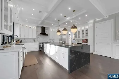 6 Allison Drive Englewood Cliffs NJ 07632