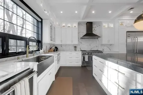 6 Allison Drive Englewood Cliffs NJ 07632