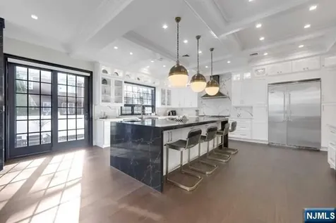 6 Allison Drive Englewood Cliffs NJ 07632