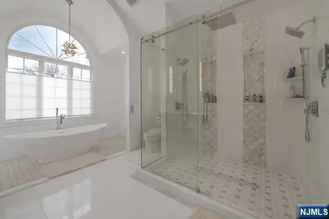 6 Allison Drive Englewood Cliffs NJ 07632