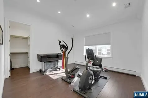 6 Allison Drive Englewood Cliffs NJ 07632