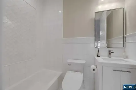 6 Allison Drive Englewood Cliffs NJ 07632