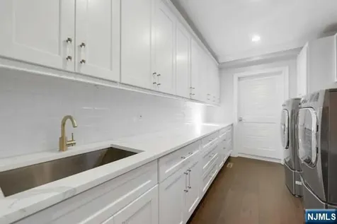 6 Allison Drive Englewood Cliffs NJ 07632