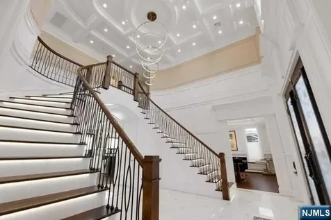 6 Allison Drive Englewood Cliffs NJ 07632