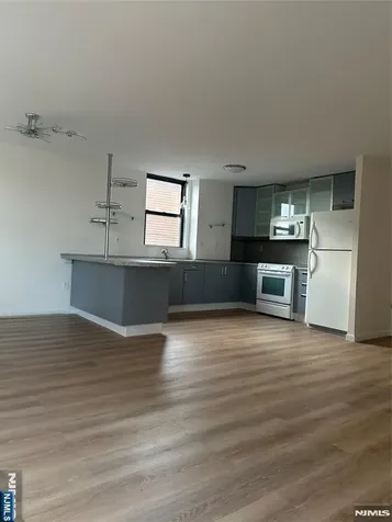 200 Division Cliffside Park NJ 07010