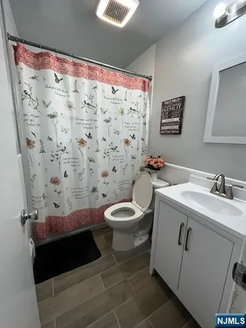 16 Demarest Court Dumont NJ 07628
