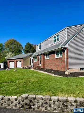 16 Demarest Court Dumont NJ 07628