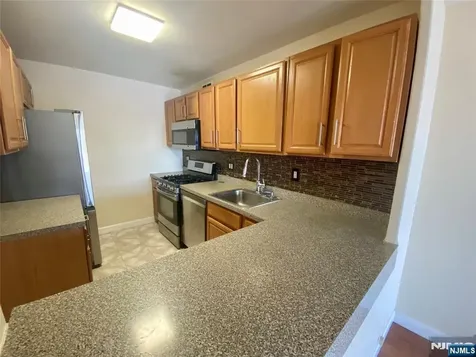 1203 River Road Edgewater NJ 07020