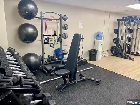 1203 River Road Edgewater NJ 07020