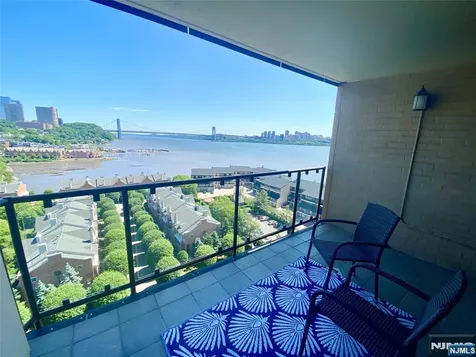 1203 River Road Edgewater NJ 07020