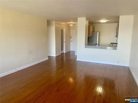 1203 River Road Edgewater NJ 07020