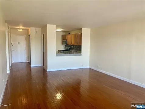 1203 River Road Edgewater NJ 07020