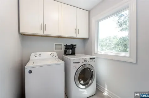 83 Brookside Terrace Caldwell NJ 07006