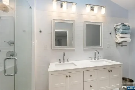83 Brookside Terrace Caldwell NJ 07006