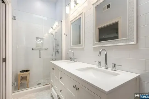 83 Brookside Terrace Caldwell NJ 07006