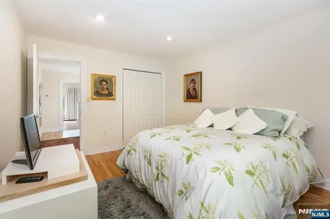 83 Brookside Terrace Caldwell NJ 07006