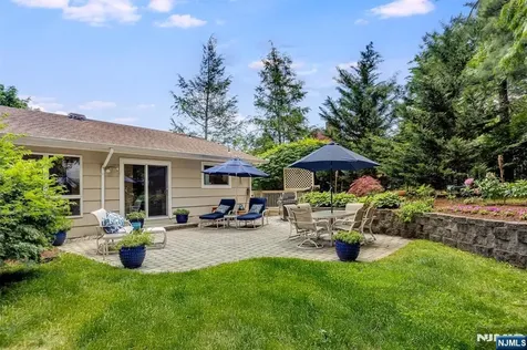 83 Brookside Terrace Caldwell NJ 07006