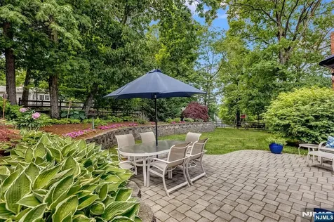 83 Brookside Terrace Caldwell NJ 07006