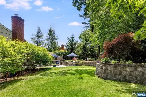 83 Brookside Terrace Caldwell NJ 07006