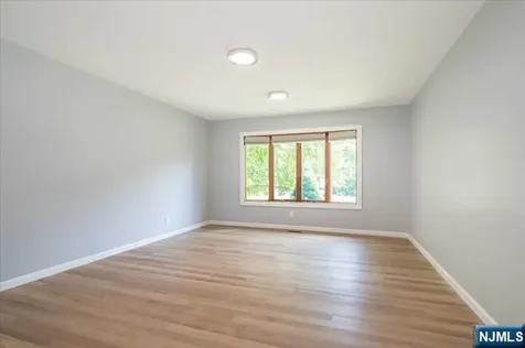 26 Garret Place Glen Rock NJ 07452