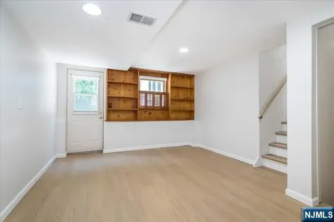 26 Garret Place Glen Rock NJ 07452