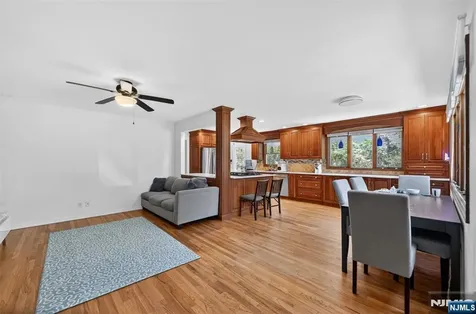 447 Van Dyke Street Ridgewood NJ 07450