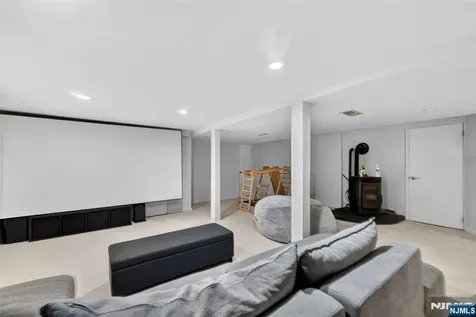 447 Van Dyke Street Ridgewood NJ 07450