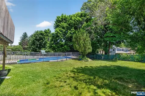447 Van Dyke Street Ridgewood NJ 07450