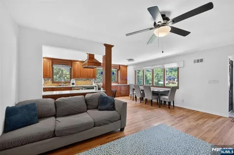 447 Van Dyke Street Ridgewood NJ 07450