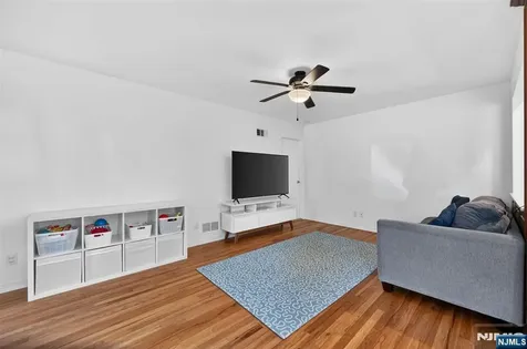 447 Van Dyke Street Ridgewood NJ 07450