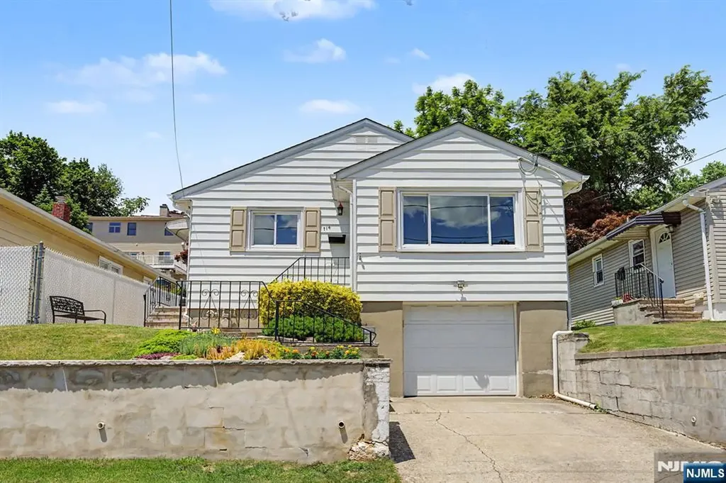 714 5th Street Carlstadt NJ 07072